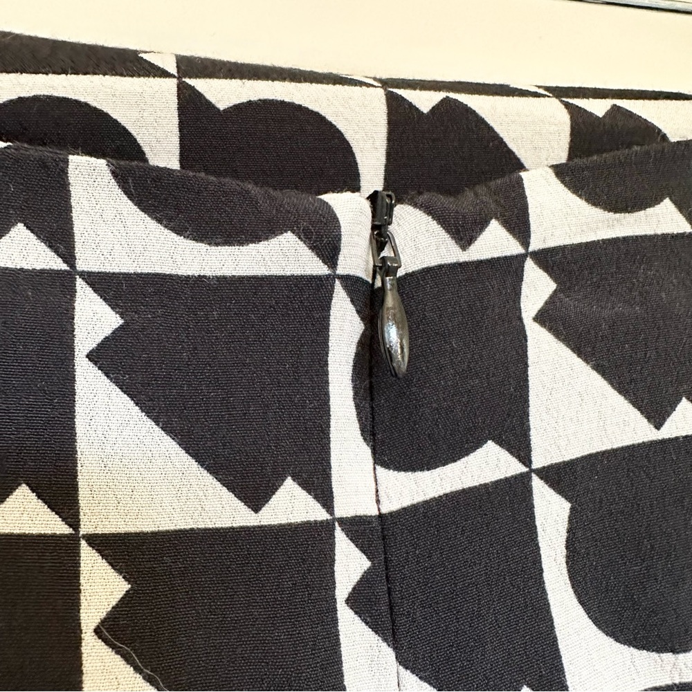 Zara Geo Abstract Print Midi Skirt In Size S - image 7